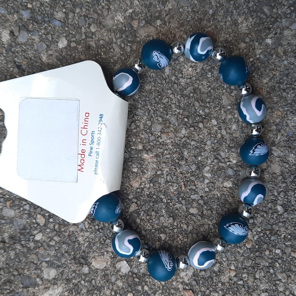 Philadelphia Eagles Bracelet - Picture 3 of 4